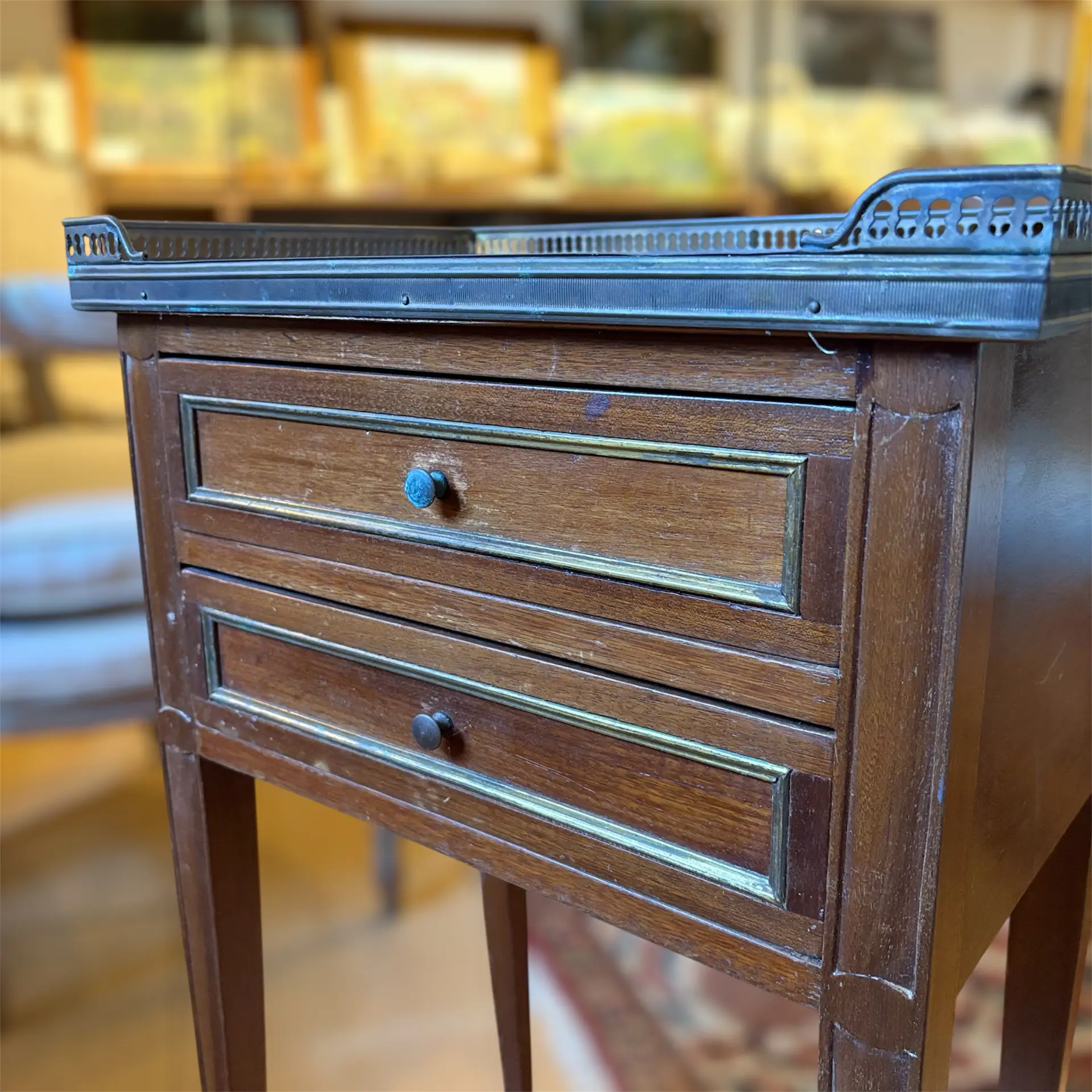 Louis XVI–Style Petite Table with Brass Gallery Louis XVI–Style Petite Table with Brass Gallery